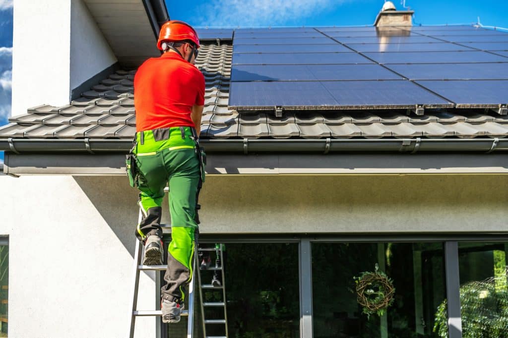 Solar battery installation for energy independence